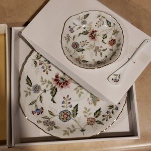 Floral porcelain party set